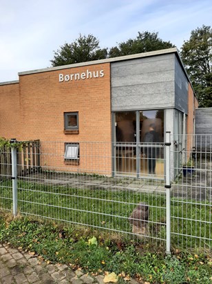 Visiting children in B&#248;rnehus